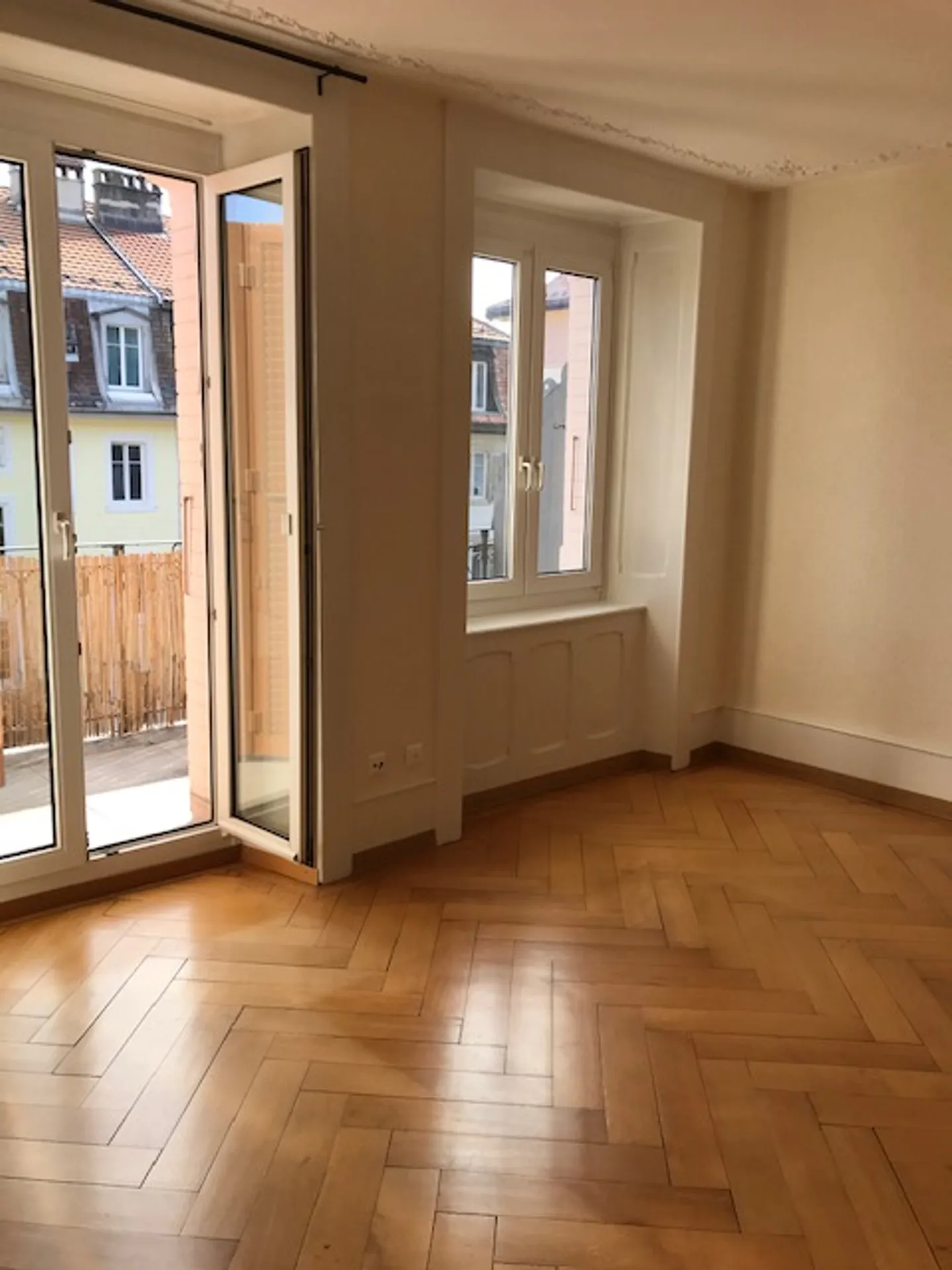 Appartement moderne 3 pièces - Photo 3 sur 9