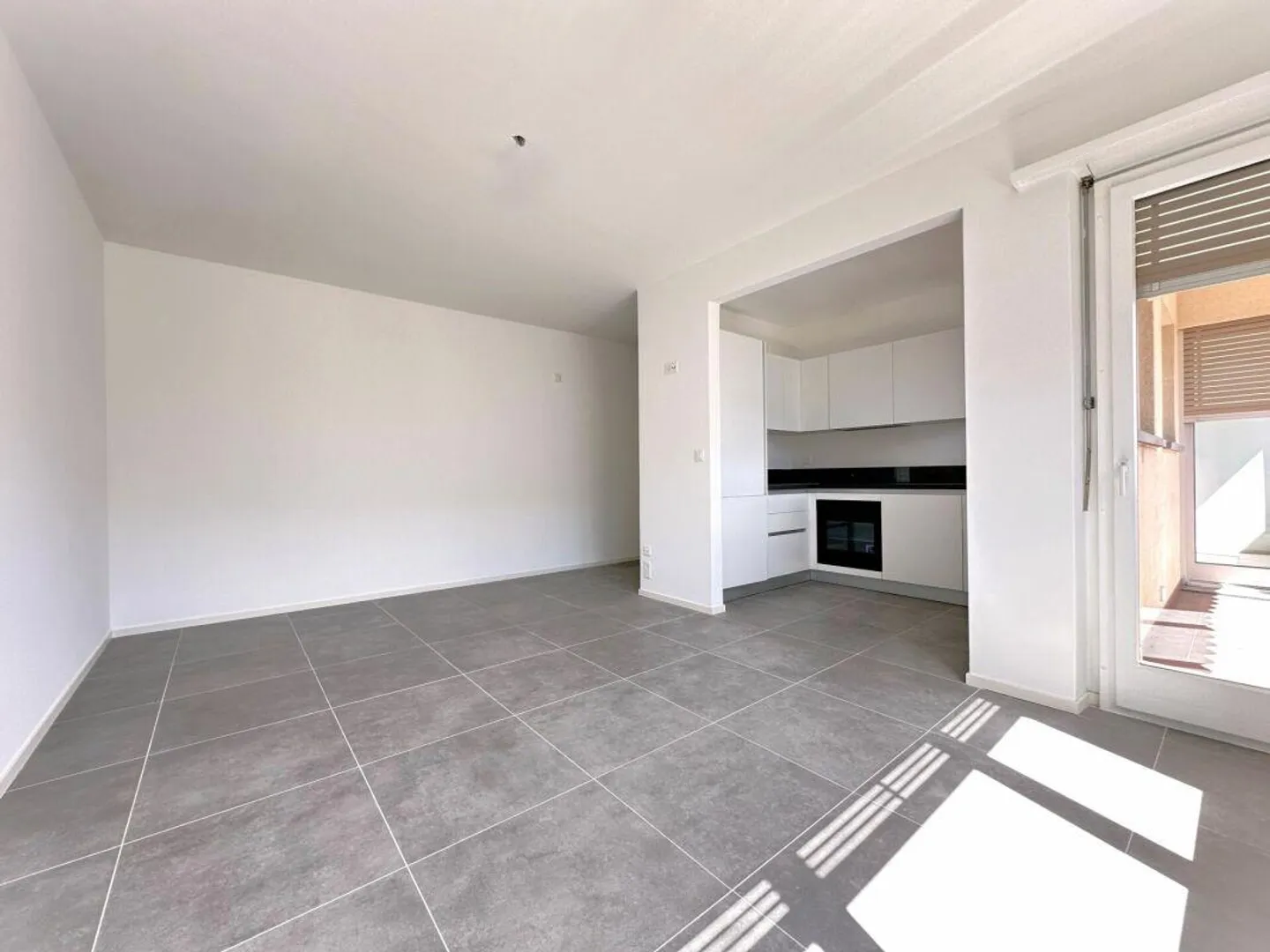 Investimento interessante a Losone - appartamento 3.5 locali con potenziale di affitto - Foto 1 di 6