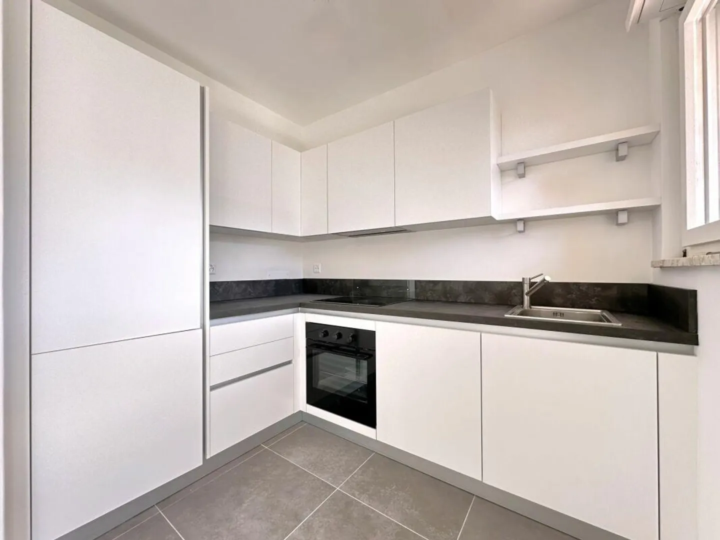 Investimento interessante a Losone - appartamento 3.5 locali con potenziale di affitto - Foto 2 di 6