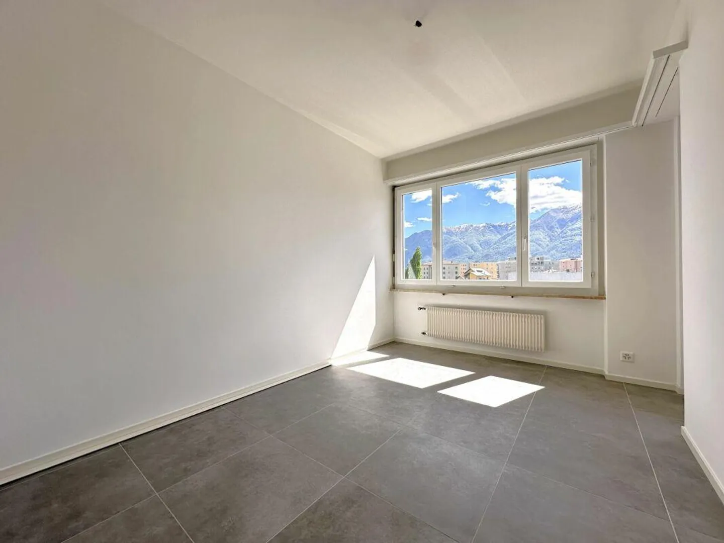 Investimento interessante a Losone - appartamento 3.5 locali con potenziale di affitto - Foto 3 di 6