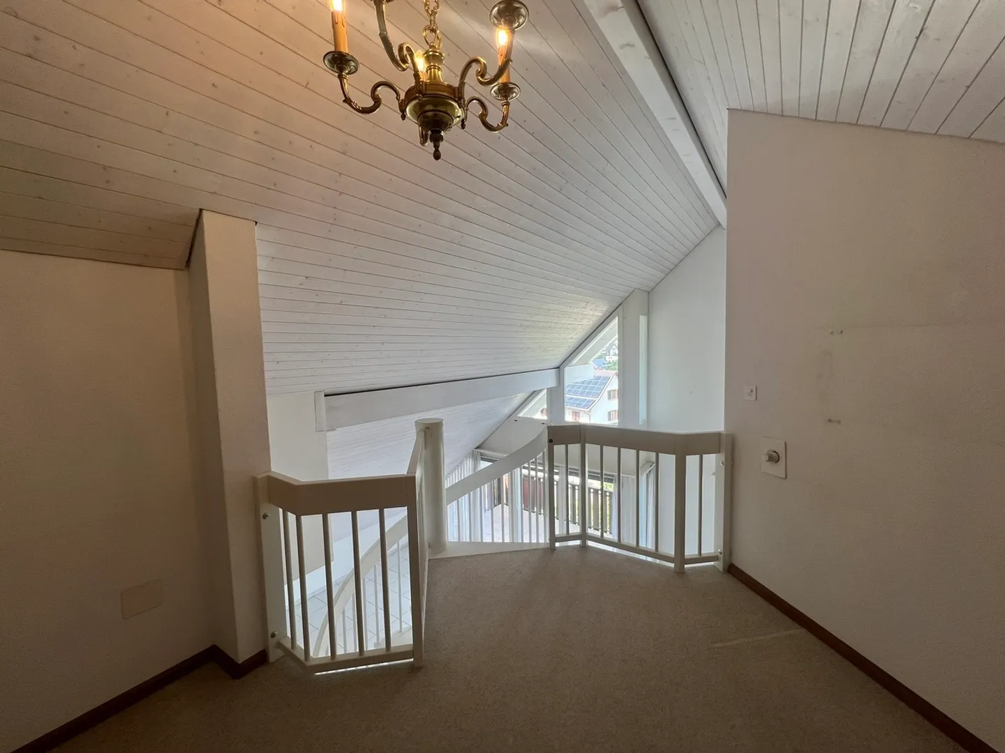 Maisonette de 3,5 pièces avec un balcon de rêve et une salle de loisirs - Photo 11 sur 17