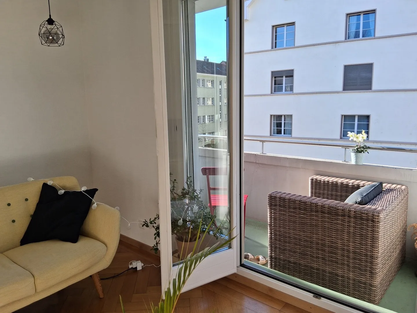 APPARTAMENTO 3 LOCALI A BERN - BREITENRAIN, ARREDATO, TEMPORANEO - Foto 2 di 10