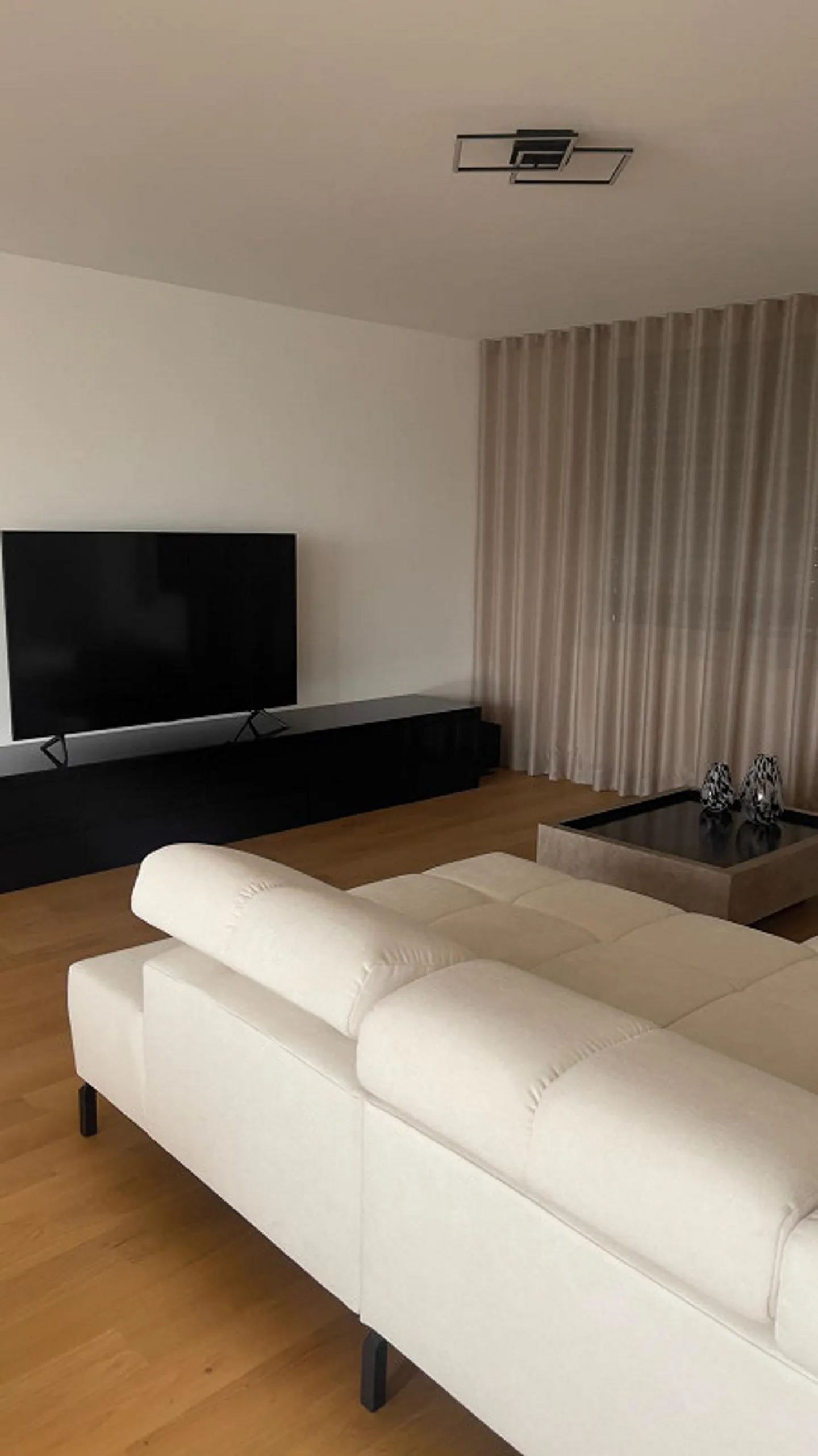 Wunderschöne und exklusive 4.5- Zimmerwohnung - Foto 2 von 13