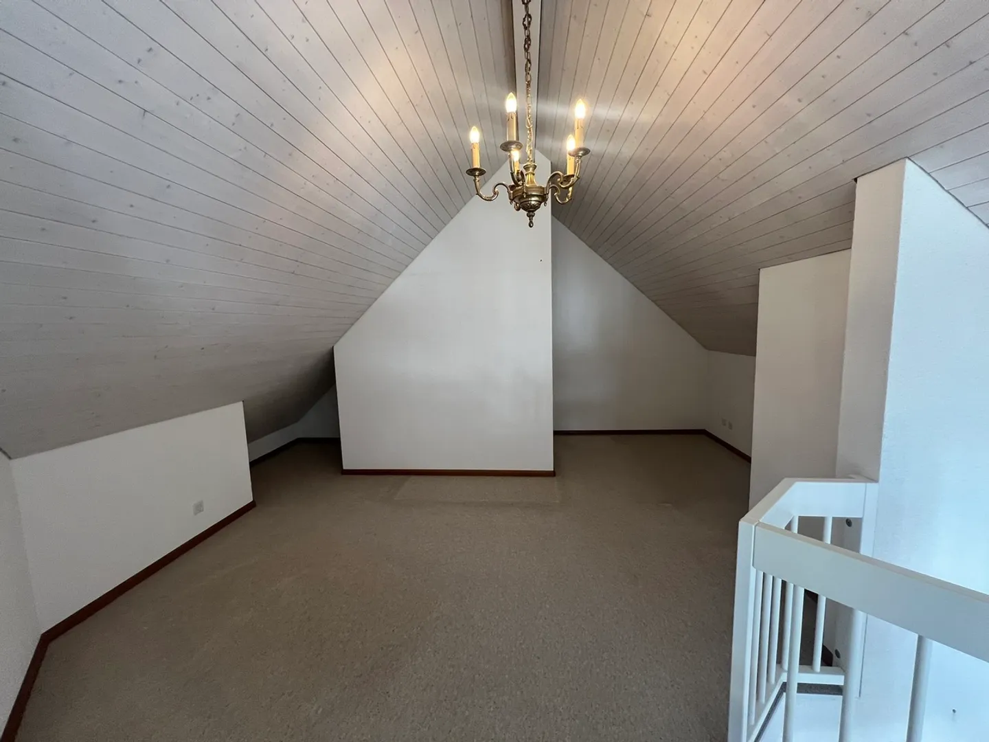 Maisonette de 3,5 pièces avec un balcon de rêve et une salle de loisirs - Photo 8 sur 17