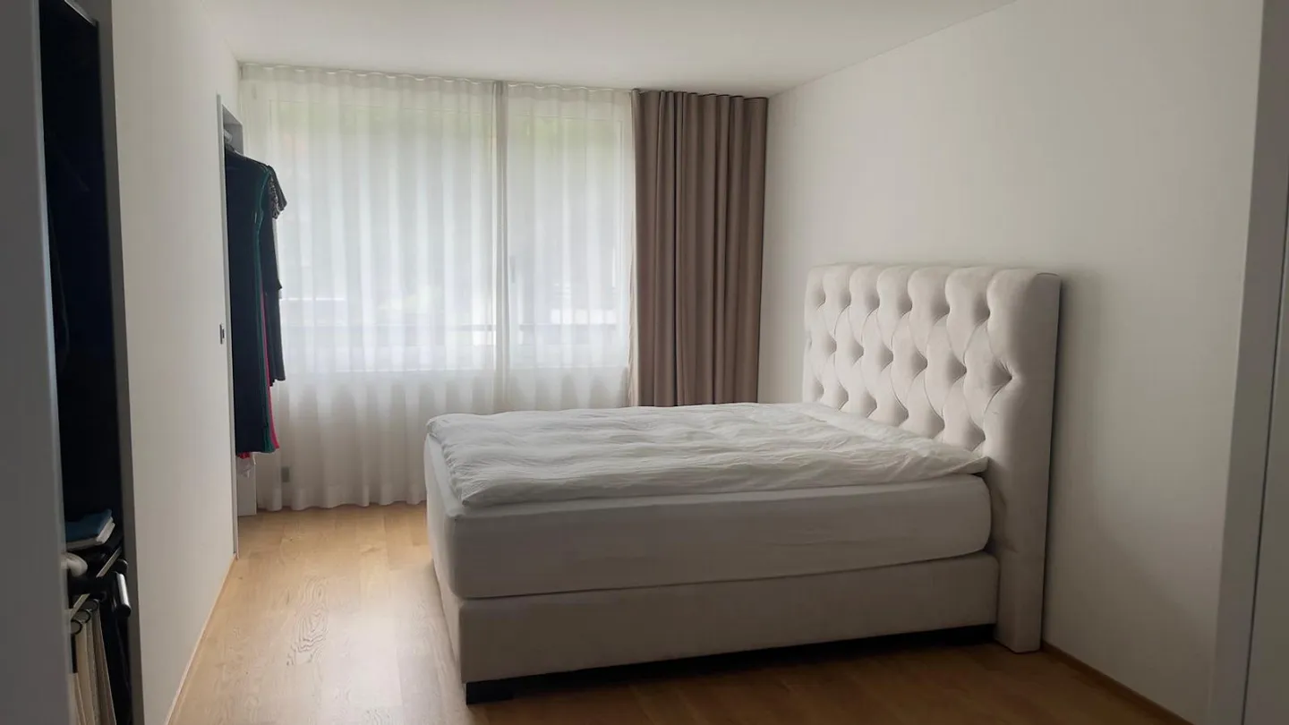 Wunderschöne und exklusive 4.5- Zimmerwohnung - Foto 10 von 13