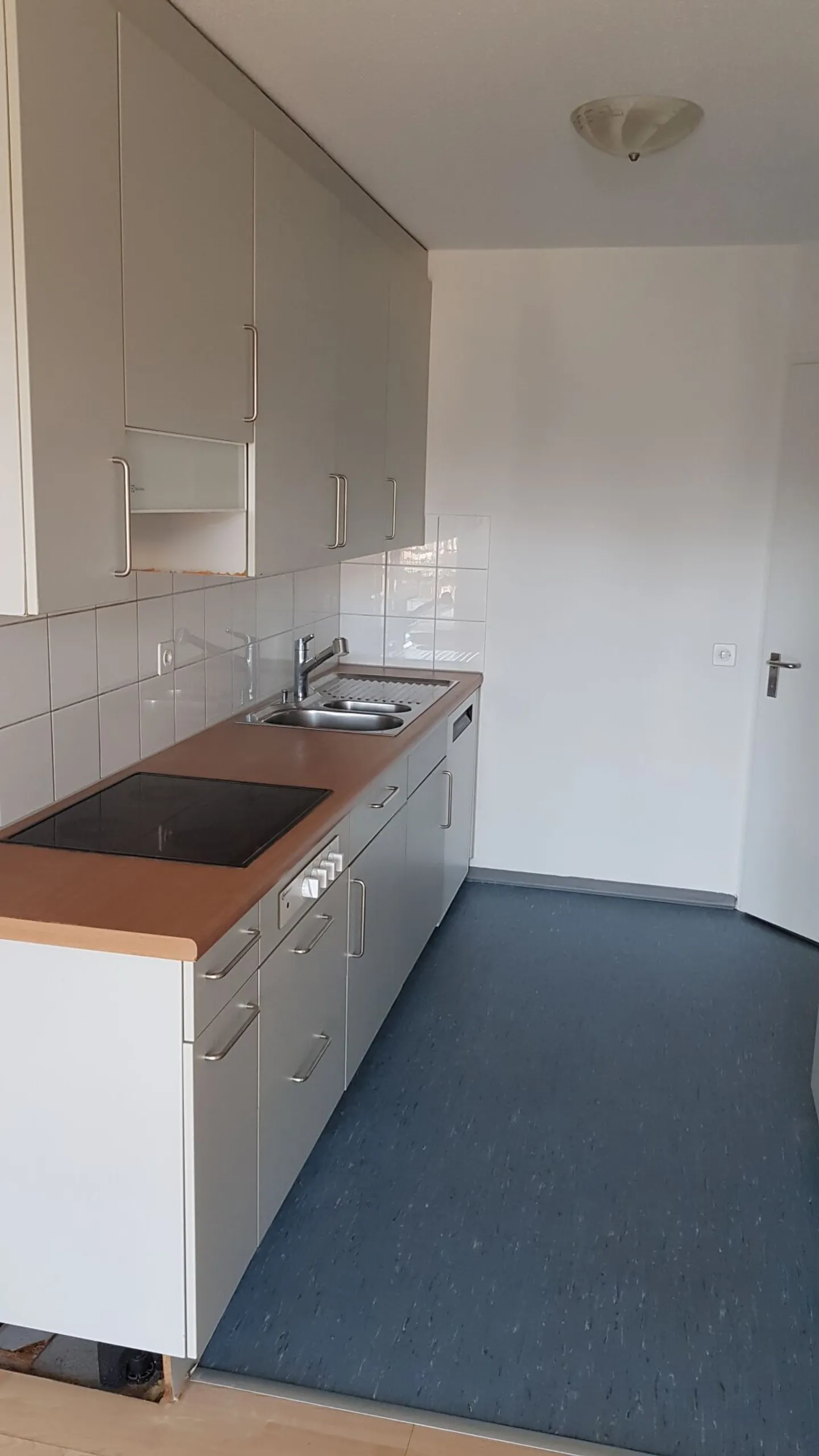 Appartement spacieux de 3,5 pièces (90m²) dans un emplacement attrayant - Photo 2 sur 10