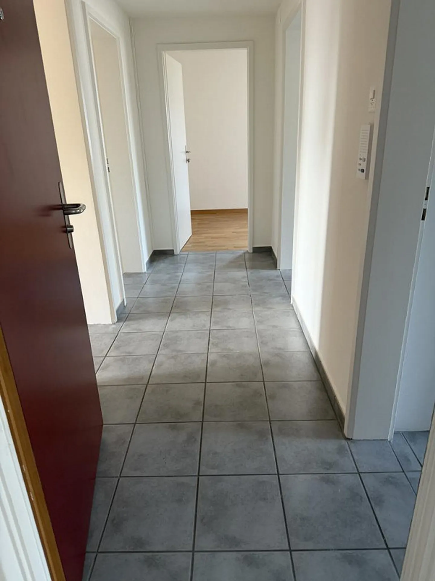 Top Lage: Helle 3-Zimmerwohnung nahe Bahnhof Pratteln - Foto 3 von 8