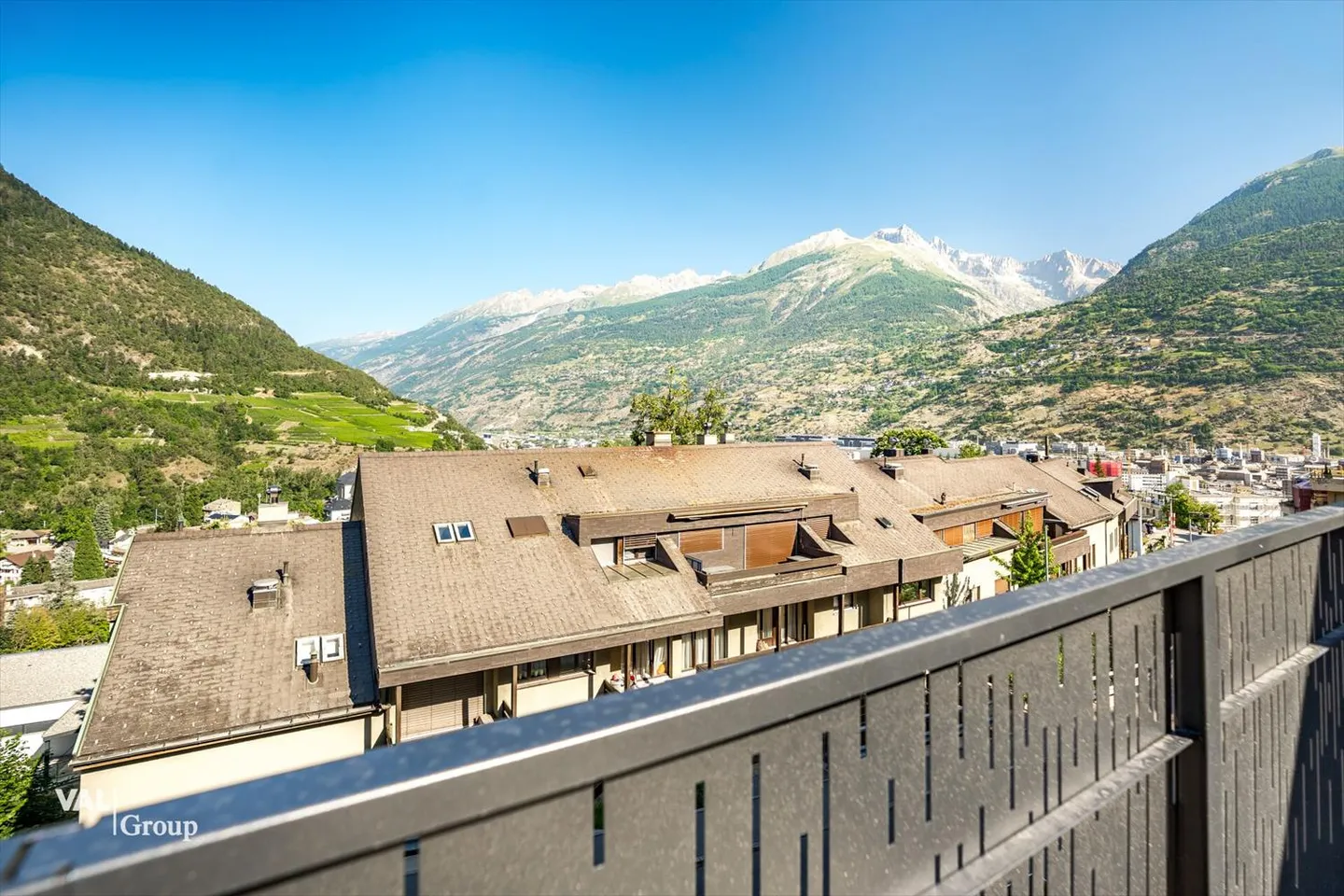 Pronto per essere abitato: appartamento nuovo di 3,5 locali in una bella posizione elevata - Foto 11 di 13