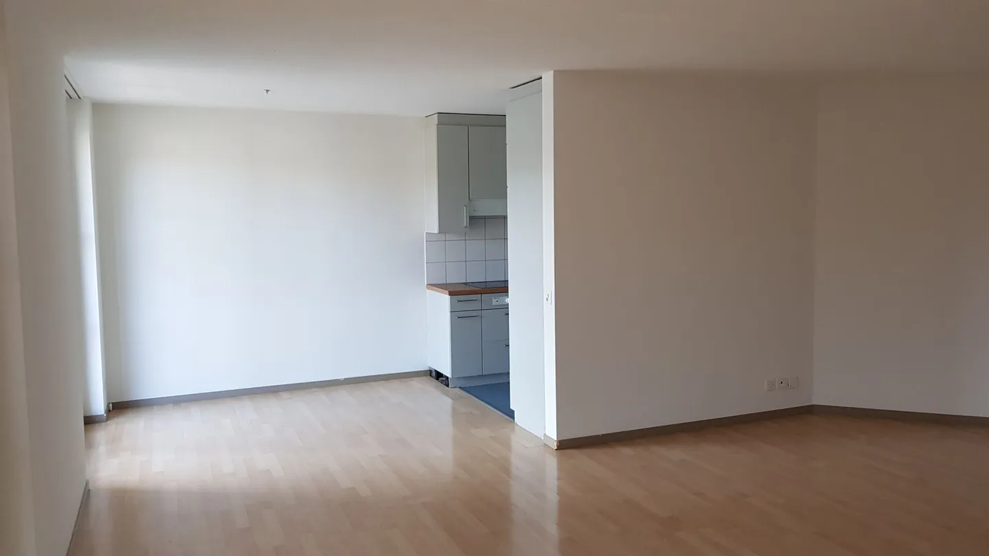 Appartement spacieux de 3,5 pièces (90m²) dans un emplacement attrayant - Photo 3 sur 10