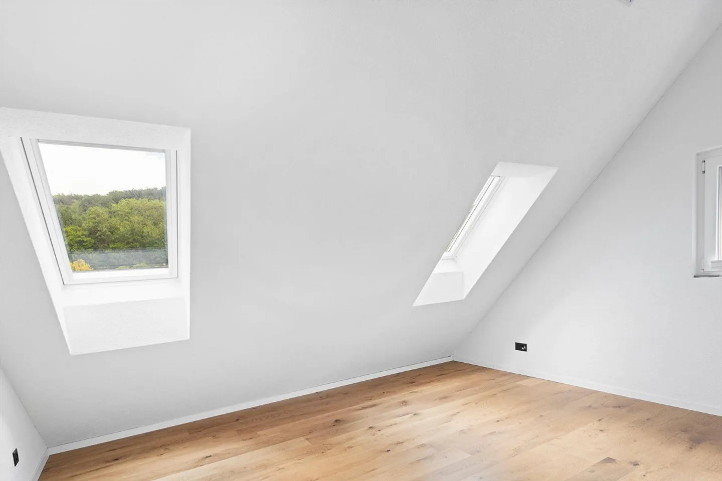 Stylish Family Home in Quiet Area - Photo 10 of 13