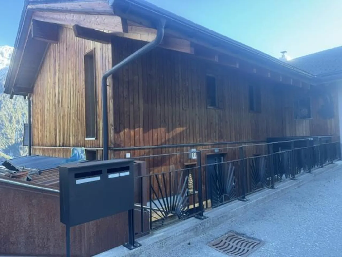 Maison individuelle en rangée de 5 pièces - Photo 1 sur 10