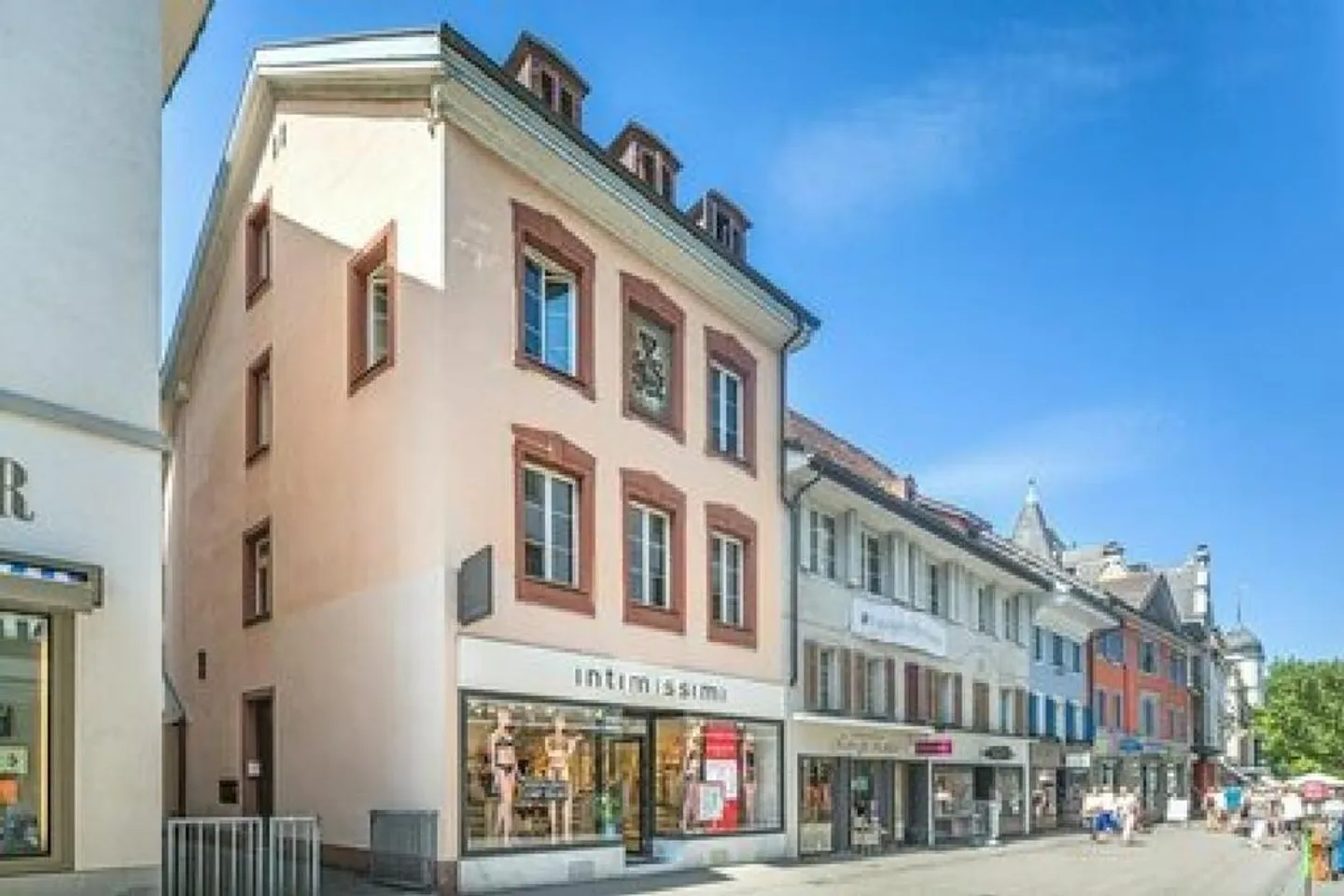 ESPACE DE STOCKAGE ATTRACTIF POUR UTILISATION TEMPORAIRE - Photo 1 sur 3