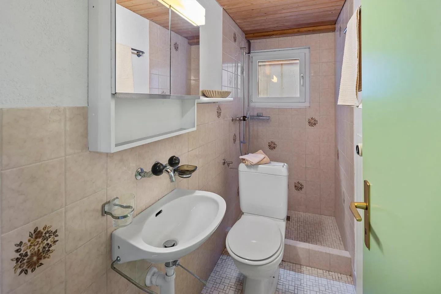 Charming Detached House in Quiet Area - Photo 12 of 13