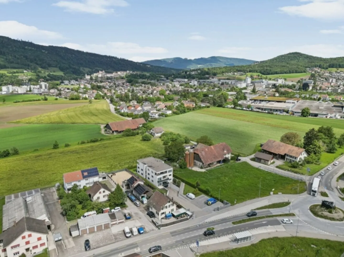 EQUITAZIONE, IMMOBILE RESIDENZIALE E COMMERCIALE CON DIVERSE POSSIBILITÀ D'USO - Foto 20 di 20