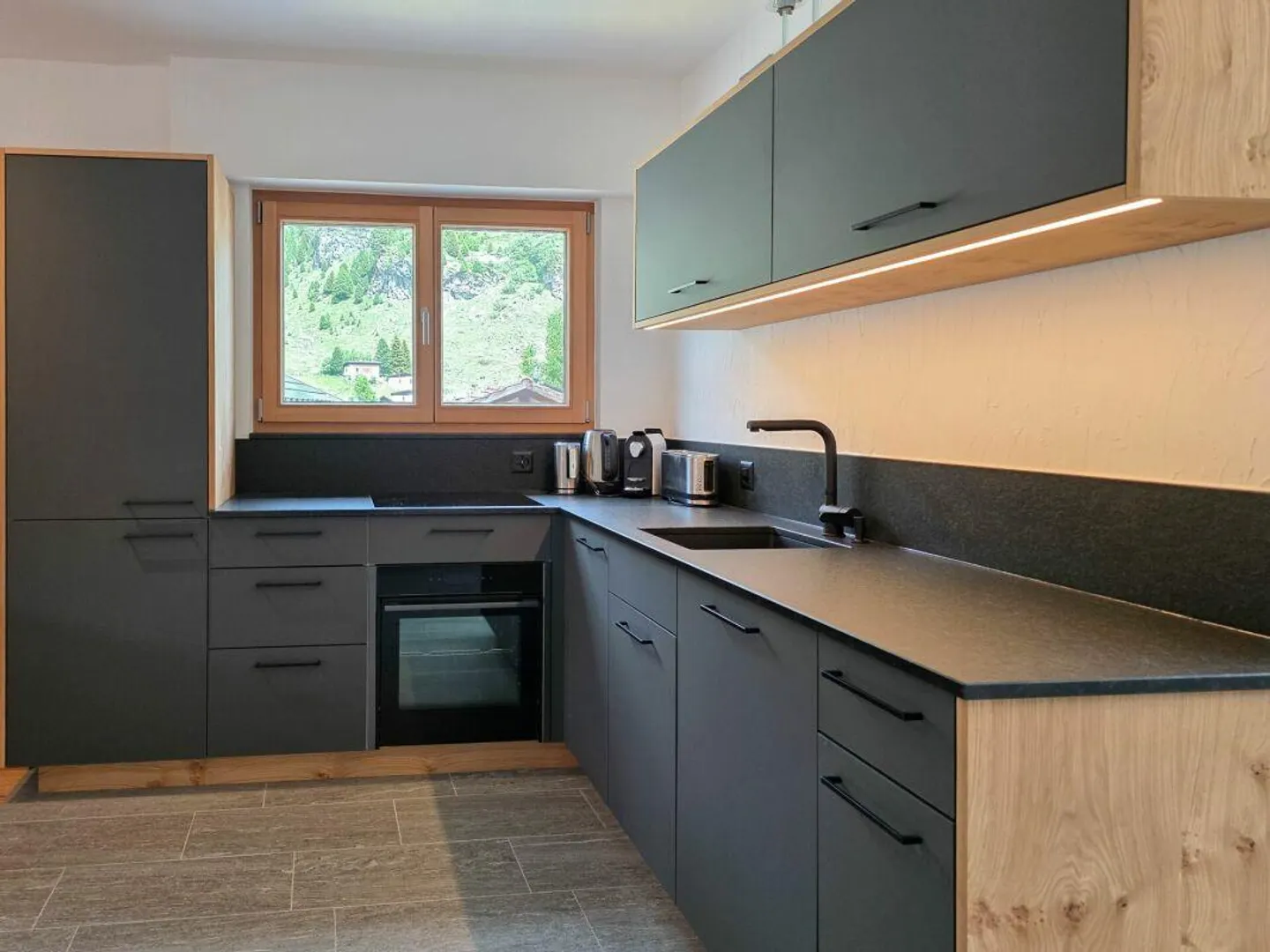 Renovated 2½-room holiday apartment on the 2nd floor in close proximity to... - Photo 5 of 10