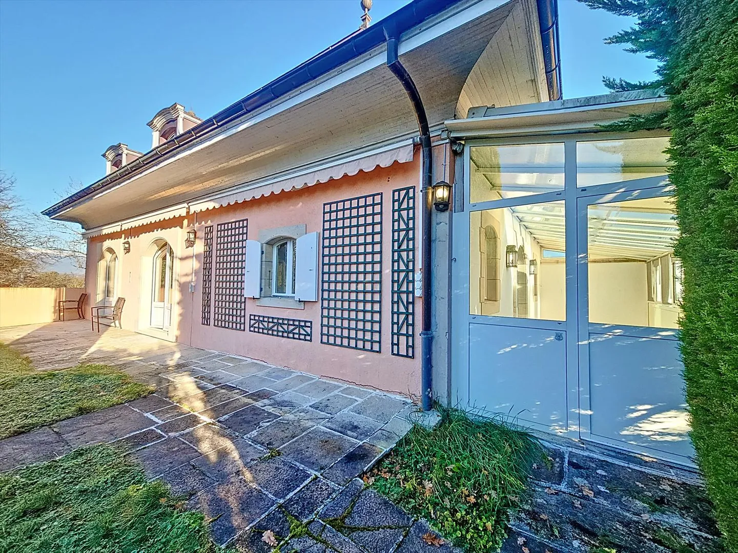 Villa - Photo 11 of 13