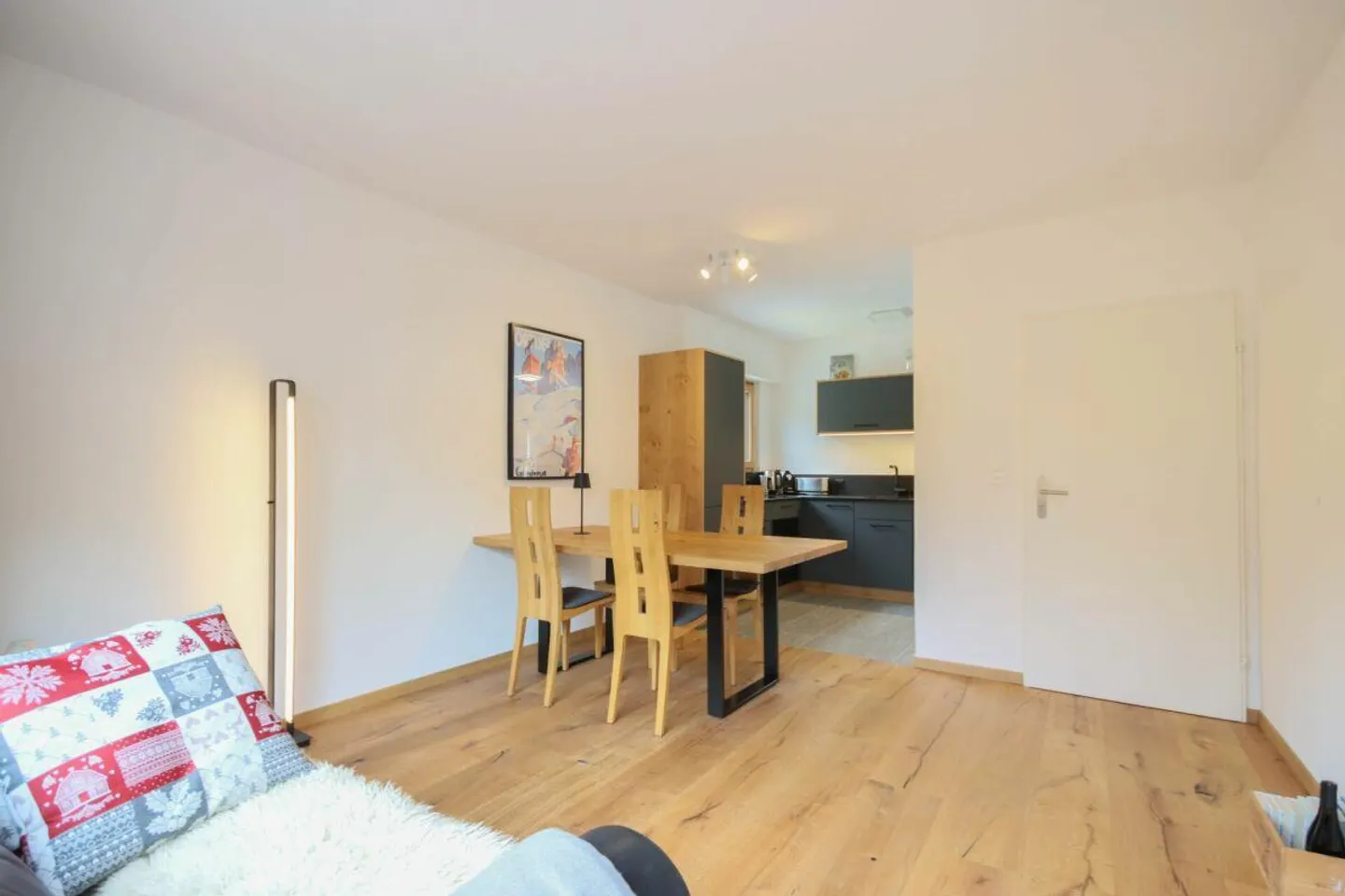 Renovated 2½-room holiday apartment on the 2nd floor in close proximity to... - Photo 4 of 10