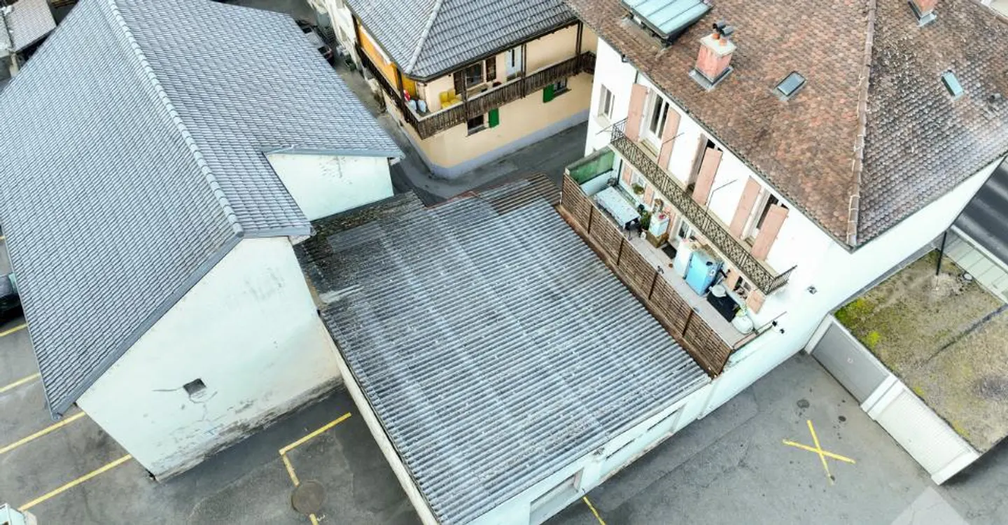 Edificio versatile a Saxon - Foto 2 di 10