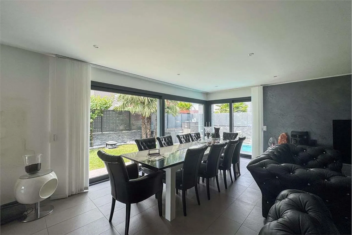 Villa moderna con piscina salata e dotazioni di alta qualità - Foto 3 di 9