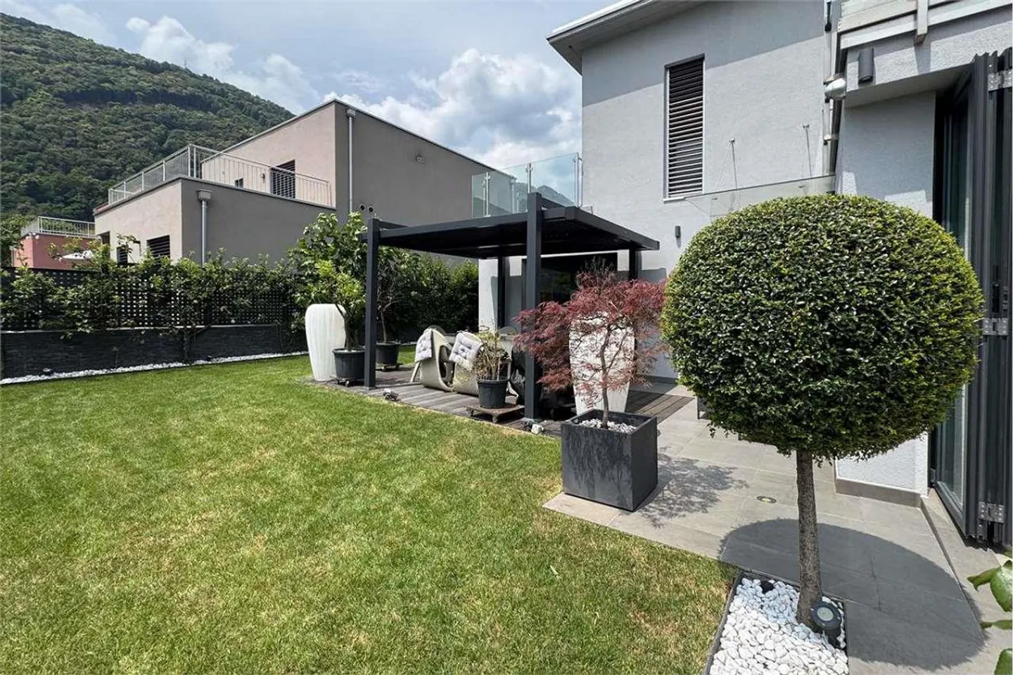 Villa moderna con piscina salata e dotazioni di alta qualità - Foto 8 di 9