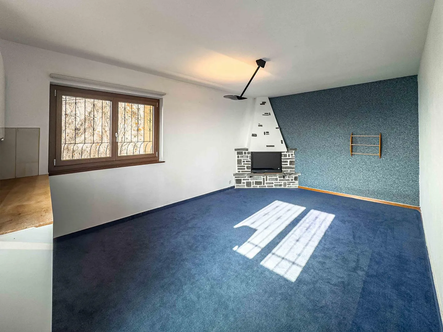 Großes Einfamilienhaus im Grünen in Aranno - Foto 4 von 9