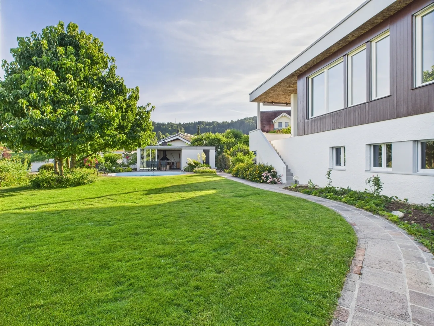 Single-family house with pool, pool house & plenty of outdoor space - Photo 1 of 13