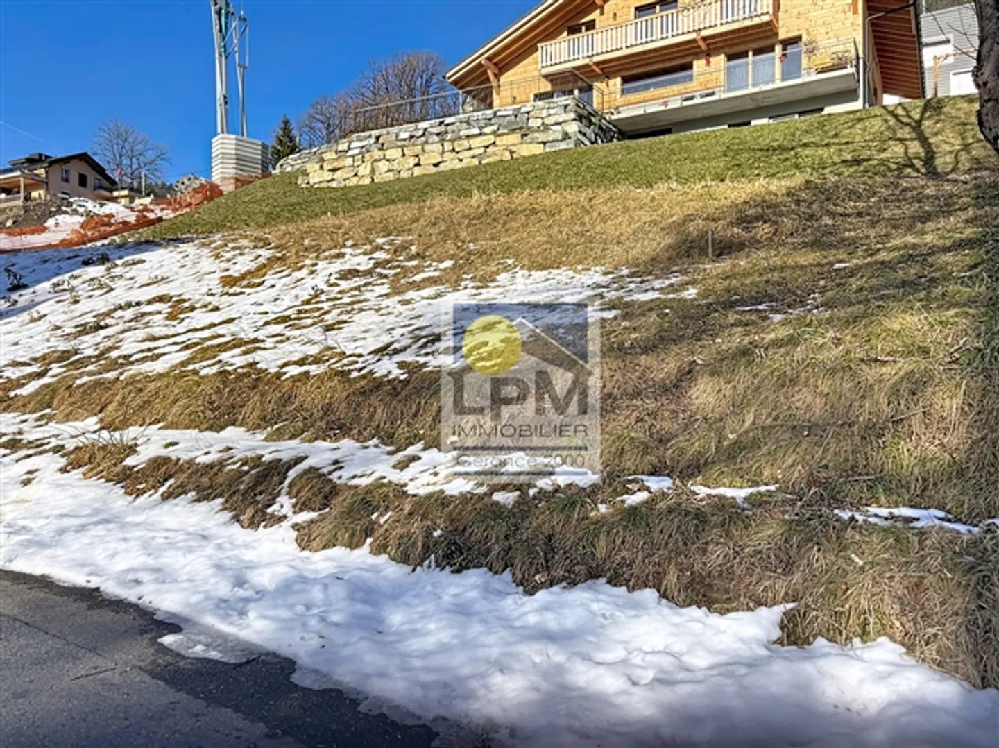 Un terrain de 595 m² à vendre près de toutes les commodités - Photo 2 sur 4