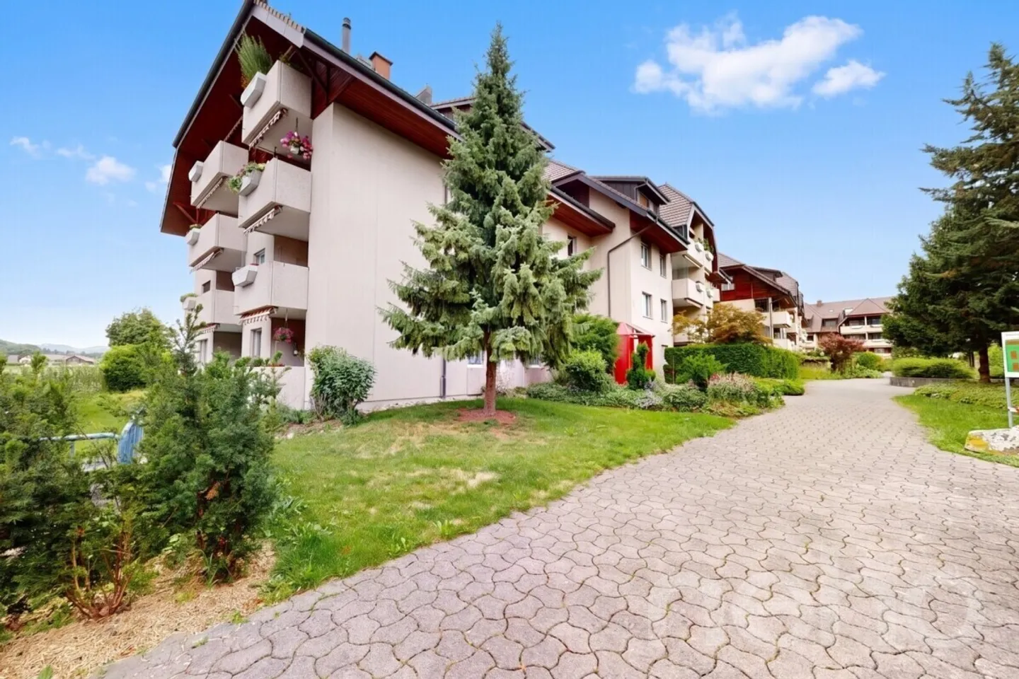Geräumige Maisonette mit Galerie - Foto 1 von 12