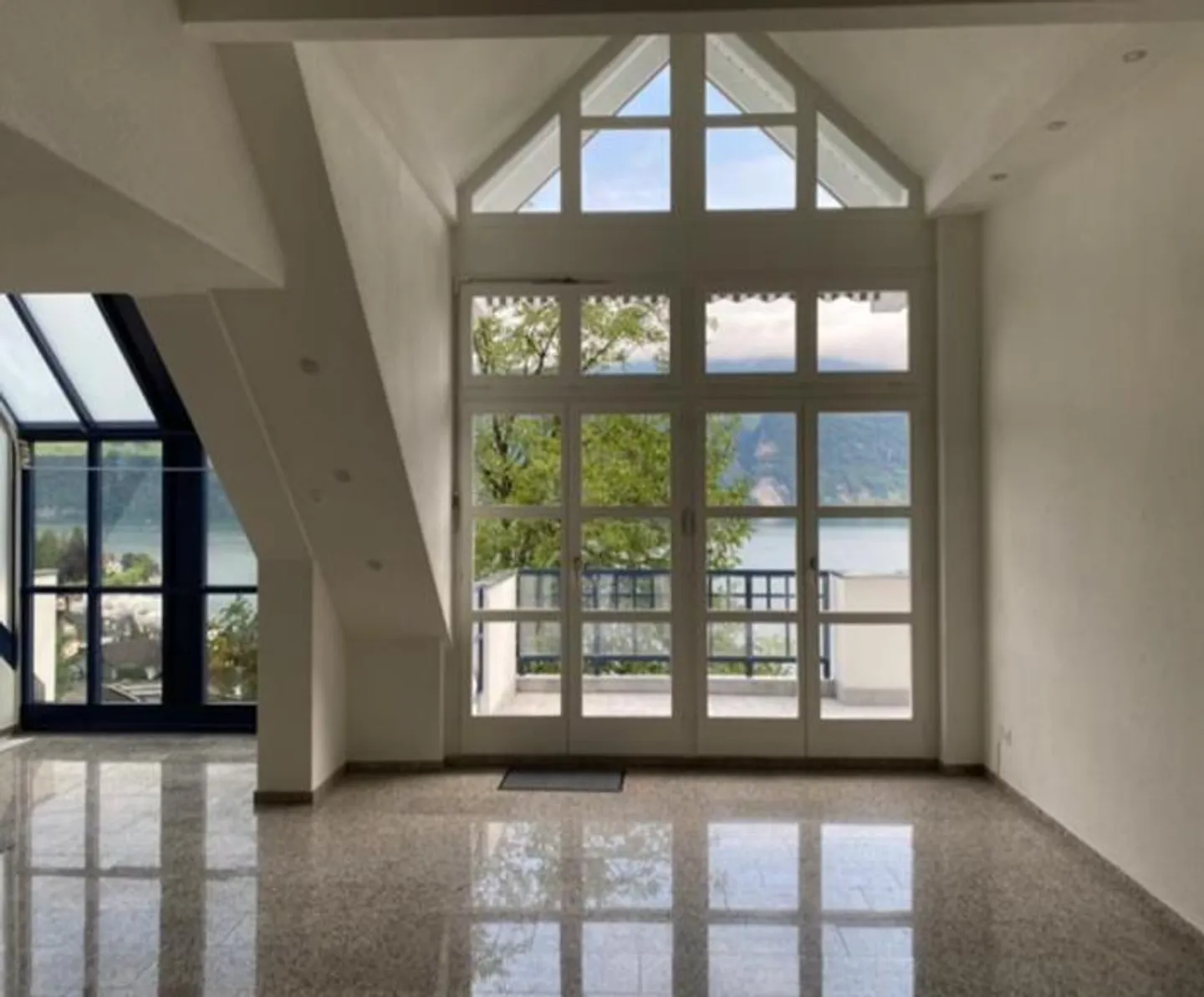 Appartement de 4,5 pièces avec vue sur le lac - Photo 7 sur 30