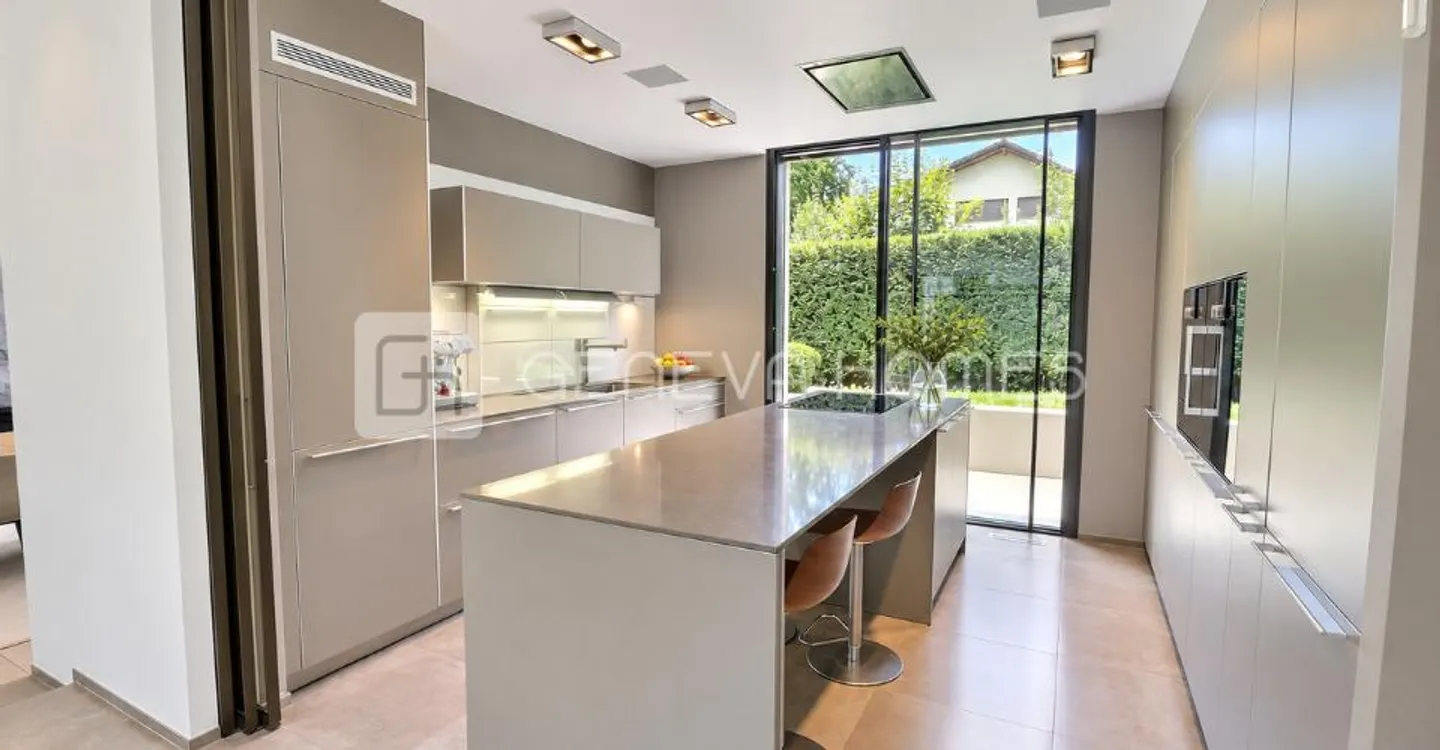 Villa contemporaine à Conches - Photo 2 sur 7