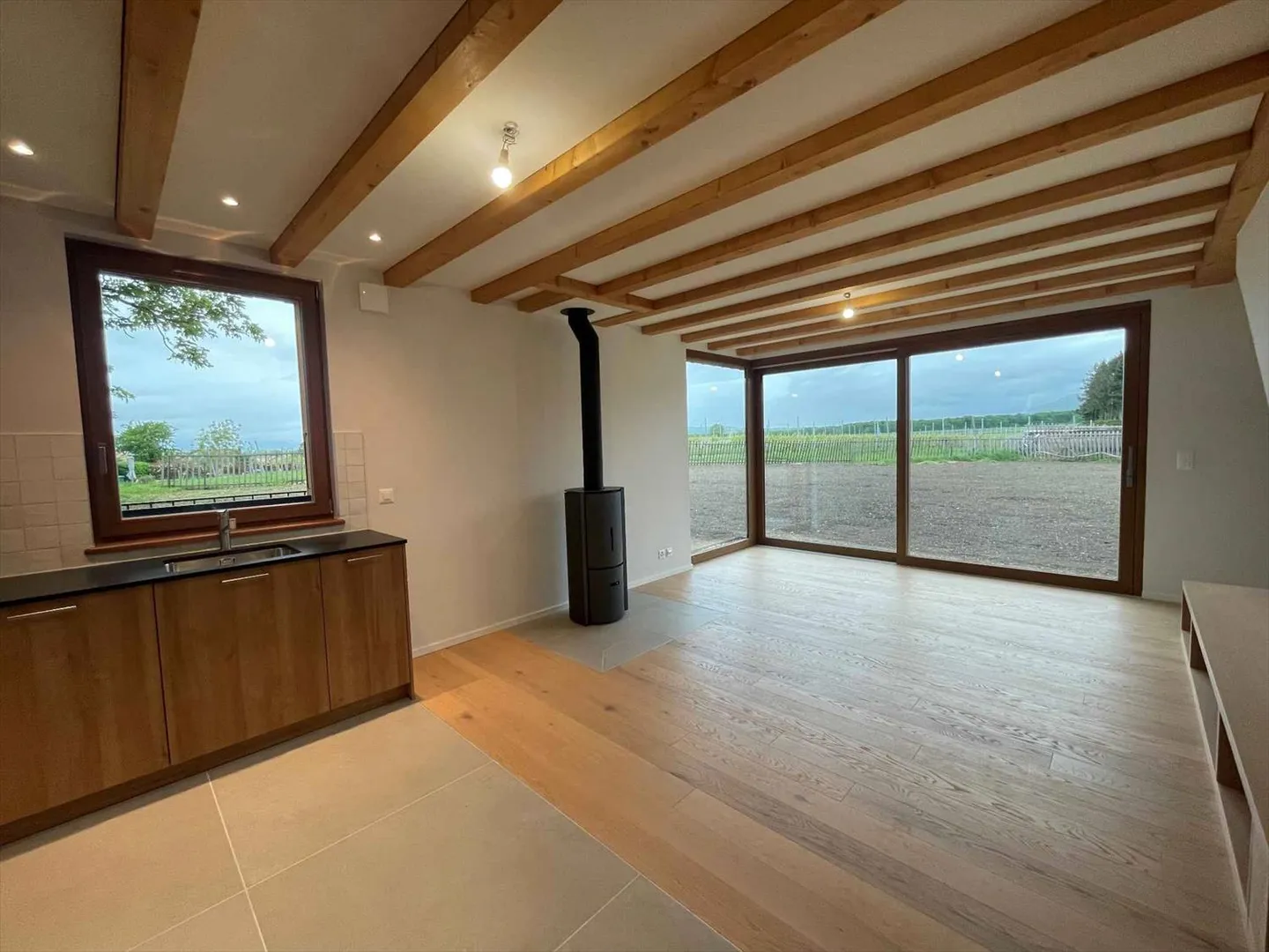 Casa contigua 7 stanze - Foto 4 di 13