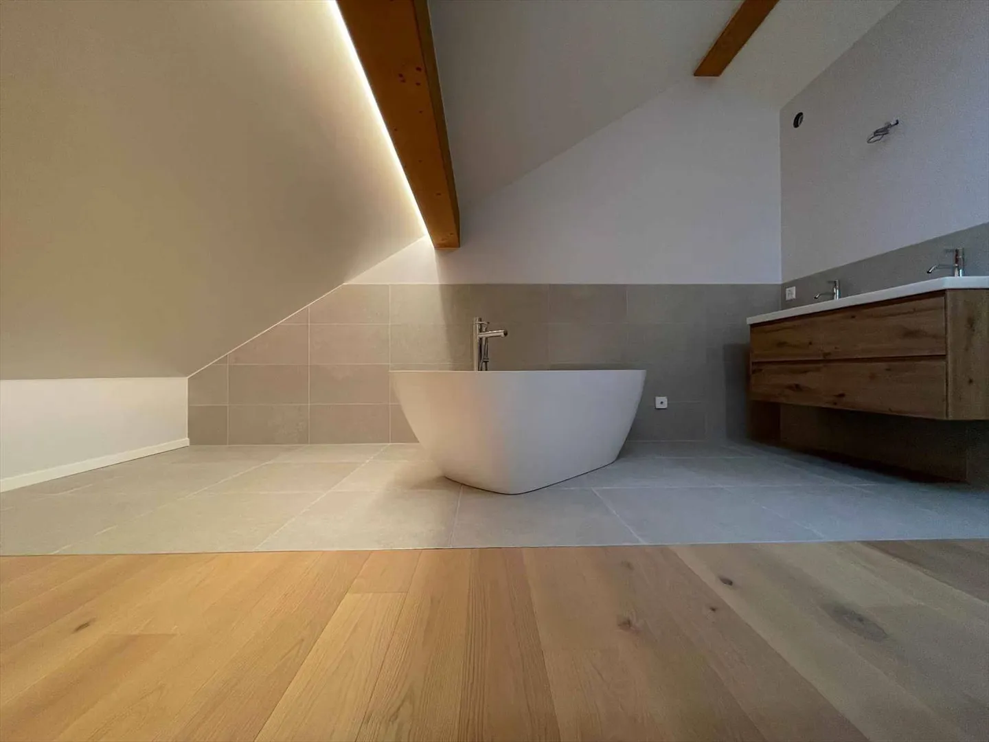 Casa contigua 7 stanze - Foto 10 di 13