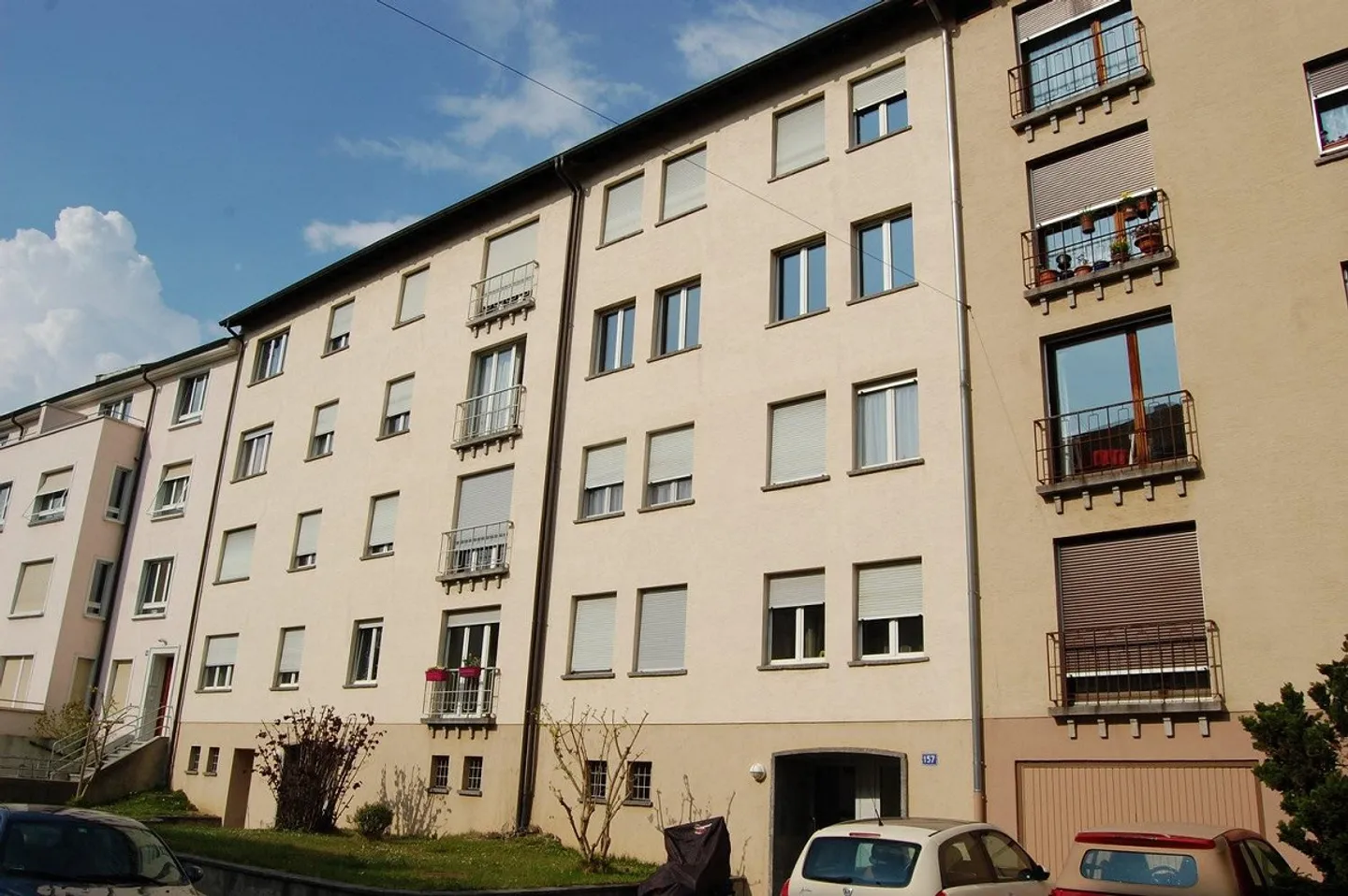 Appartement attrayant de 3 pièces avec grand balcon - Photo 1 sur 7