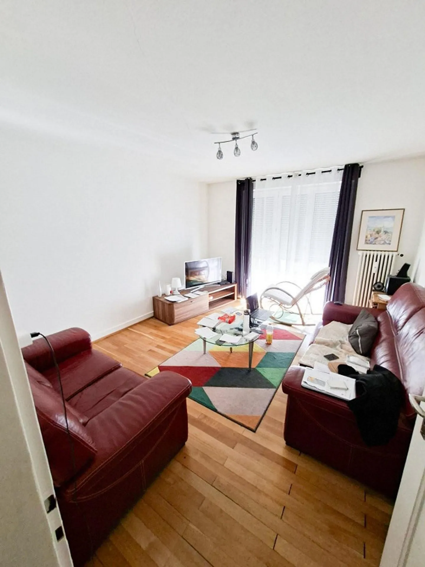 Appartement attrayant de 3 pièces avec grand balcon - Photo 3 sur 7