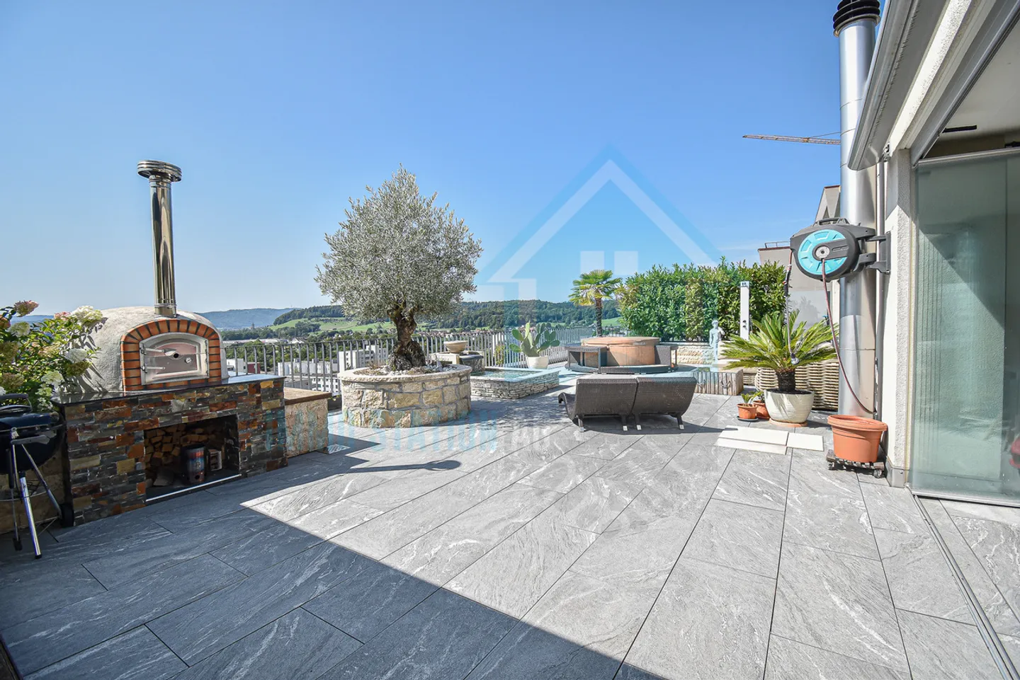 Casa a terrazza di alta qualità con vista panoramica in posizione privilegiata - Foto 14 di 16