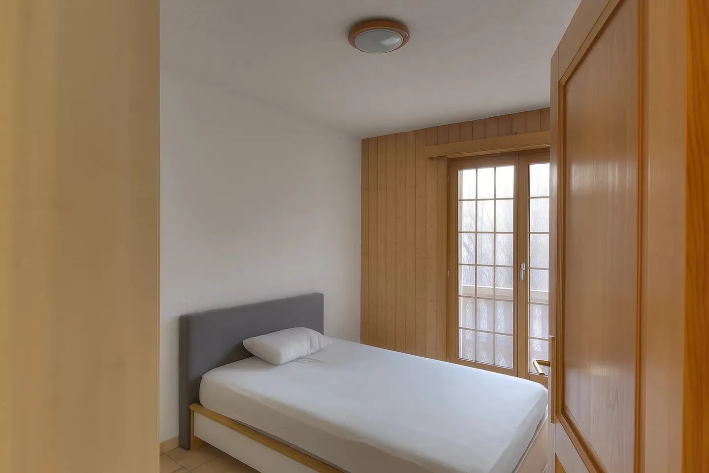 Chalet mit 2 Apartments, ideal für Investoren - Foto 4 von 13