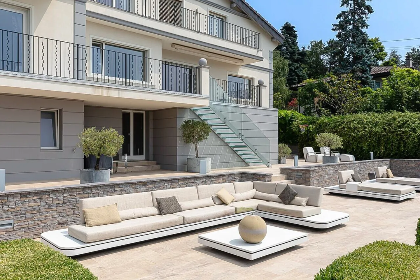 Exceptional residence in the heart of the beautiful Lausanne neighborhoods - Photo 8 of 20