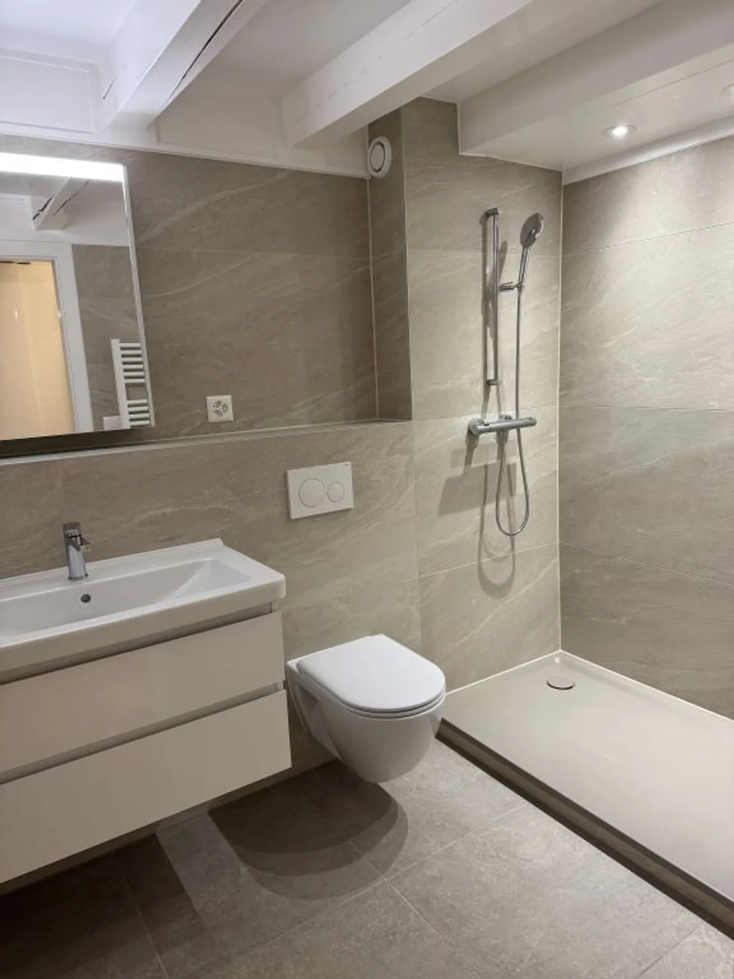 Appartement spacieux 7 pièces - Photo 8 sur 12