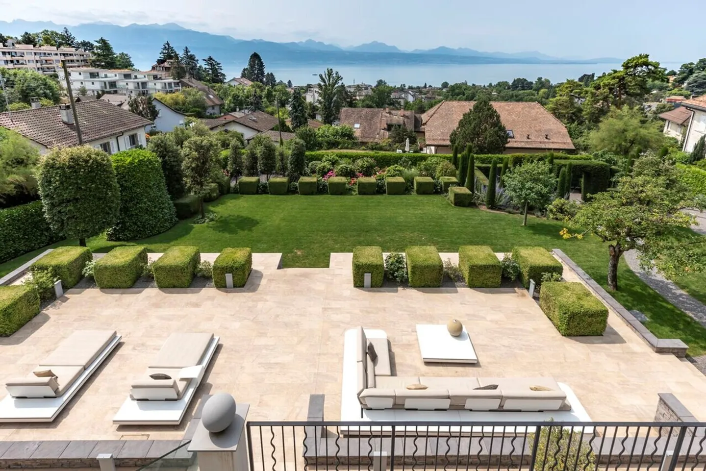 Exceptional residence in the heart of the beautiful Lausanne neighborhoods - Photo 12 of 20