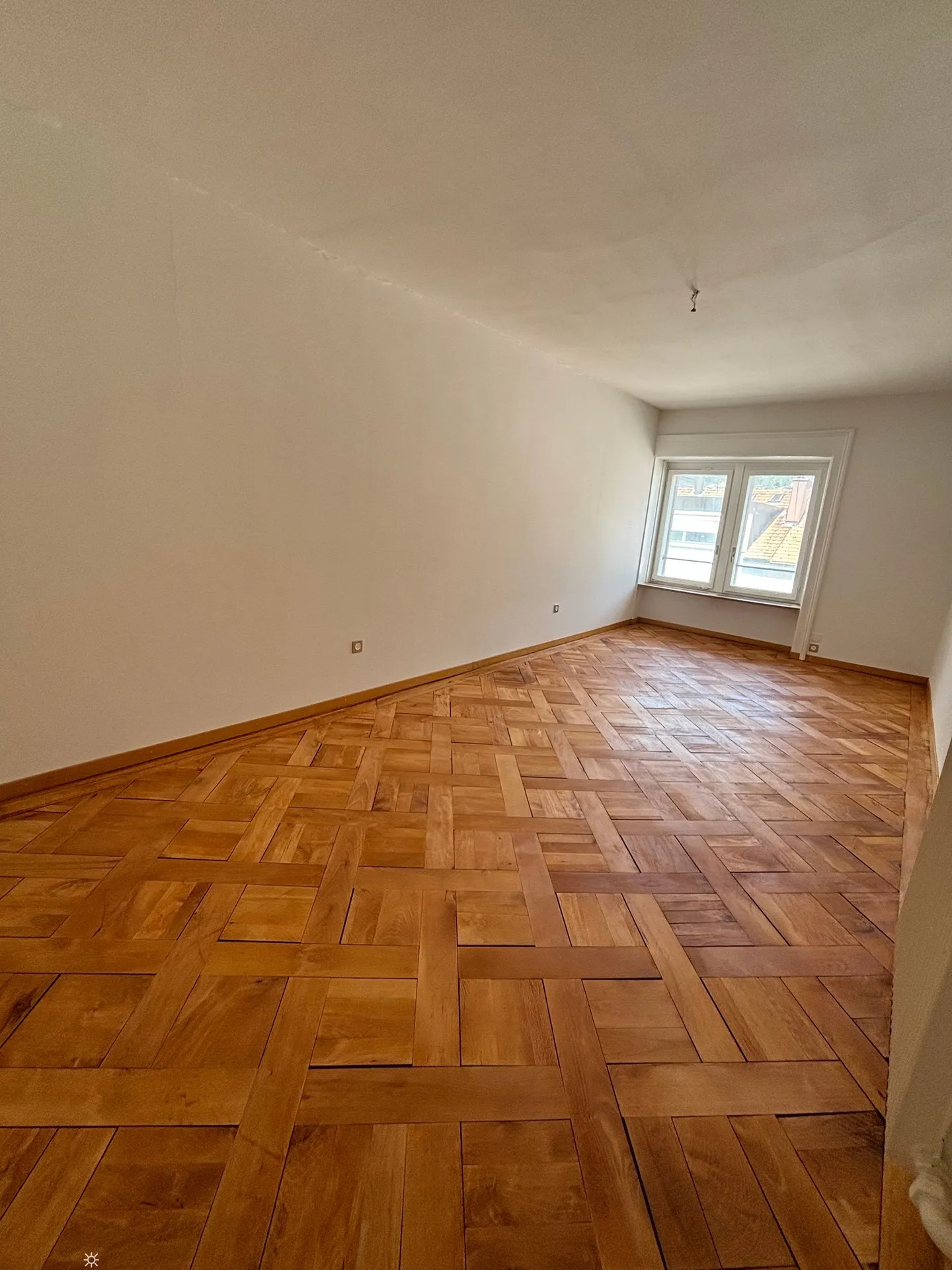 Charming 3.5-room apartment on Bahnhofstrasse in Biel - Photo 4 of 12