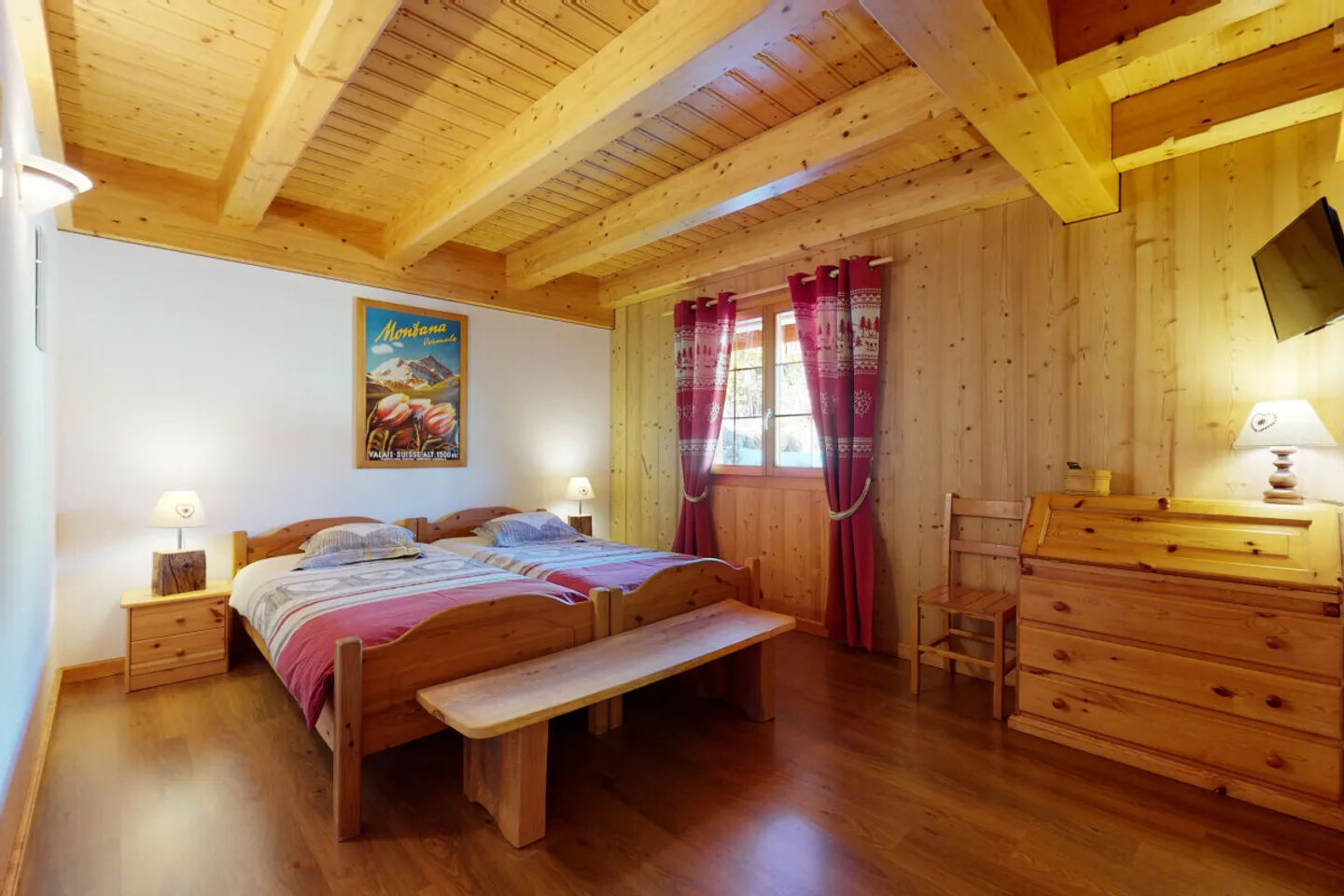 EXCLUSIVITE: Magnifique chalet de luxe proche de Crans-Montana - Photo 5 sur 13