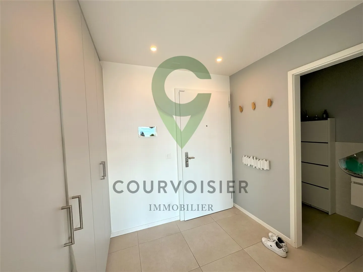 Duplex spacieux avec vue sur le lac - Photo 6 sur 14