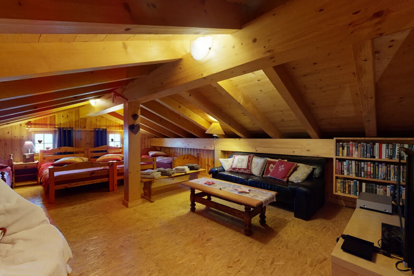 EXCLUSIVITE: Magnifique chalet de luxe proche de Crans-Montana - Photo 11 sur 13