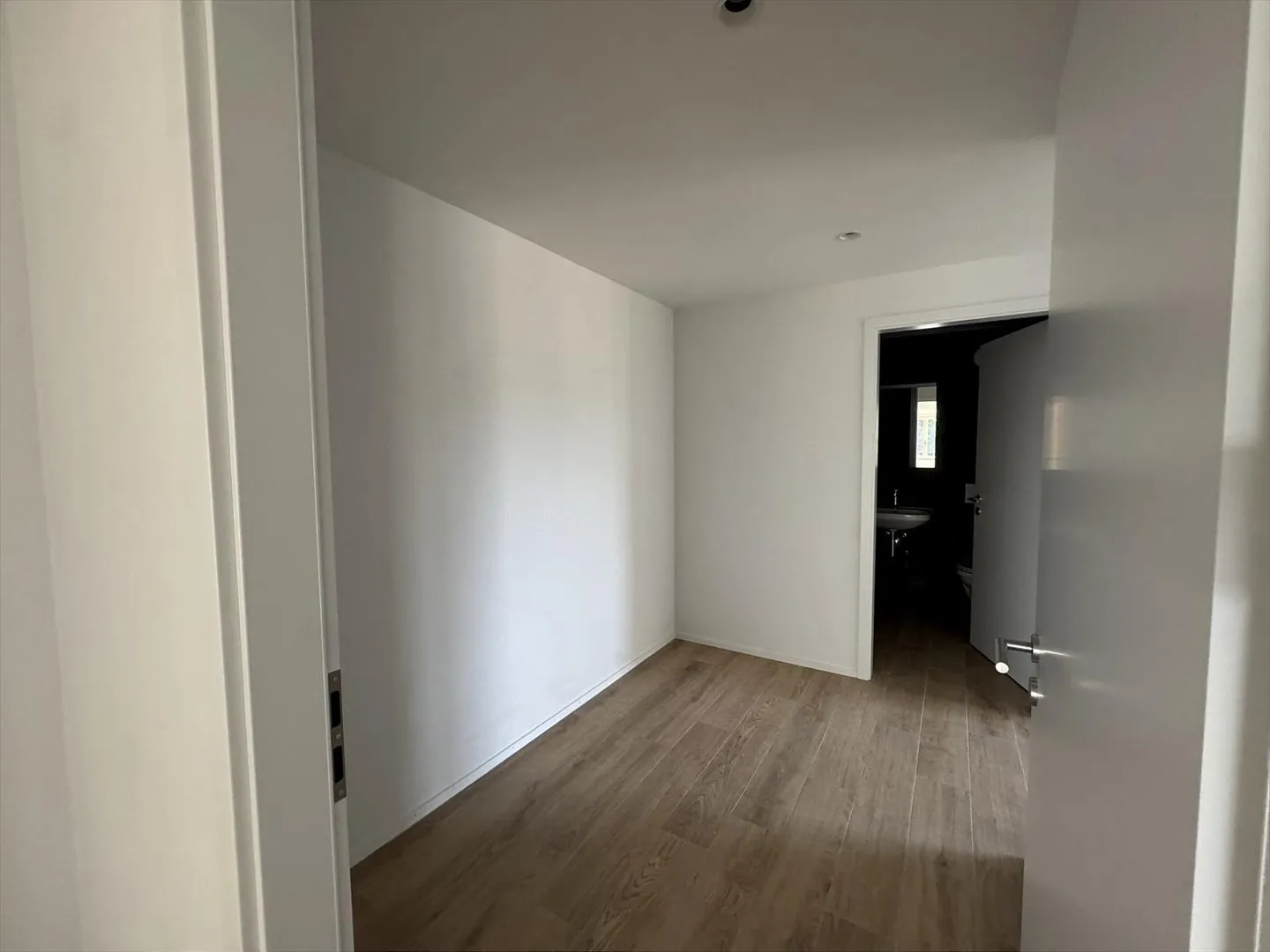 05716 - Appartamento 4½ stanze - IMP. CHAMP-RIOND 7 - MATRAN - Foto 3 di 11