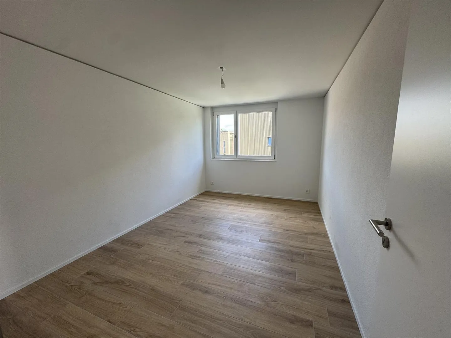 05716 - Appartamento 4½ stanze - IMP. CHAMP-RIOND 7 - MATRAN - Foto 5 di 11