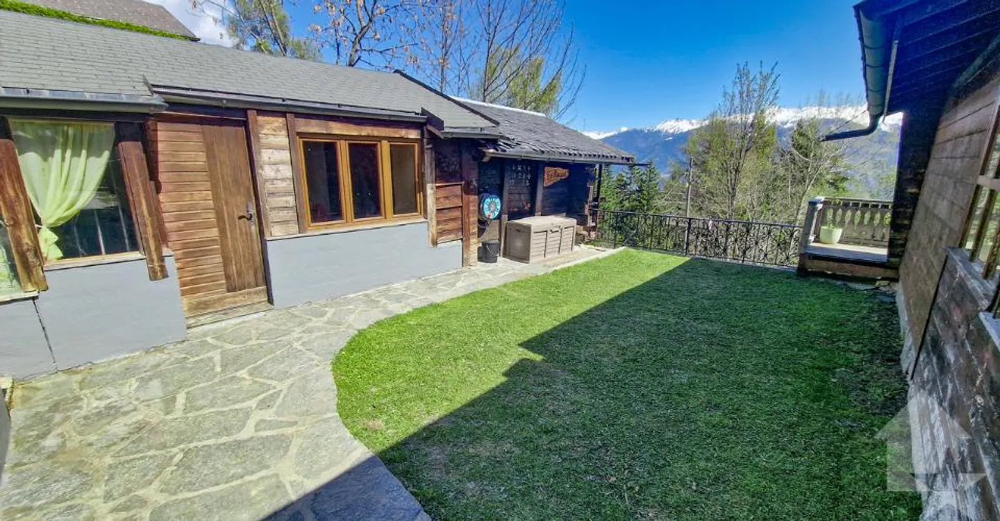 Charming Chalet with Stunning Views - Photo 3 of 12