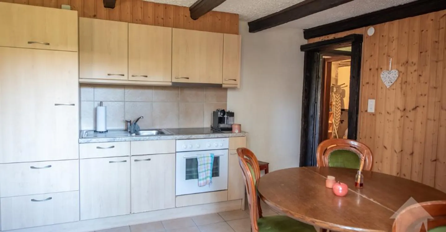 Charming Chalet with Stunning Views - Photo 10 of 12
