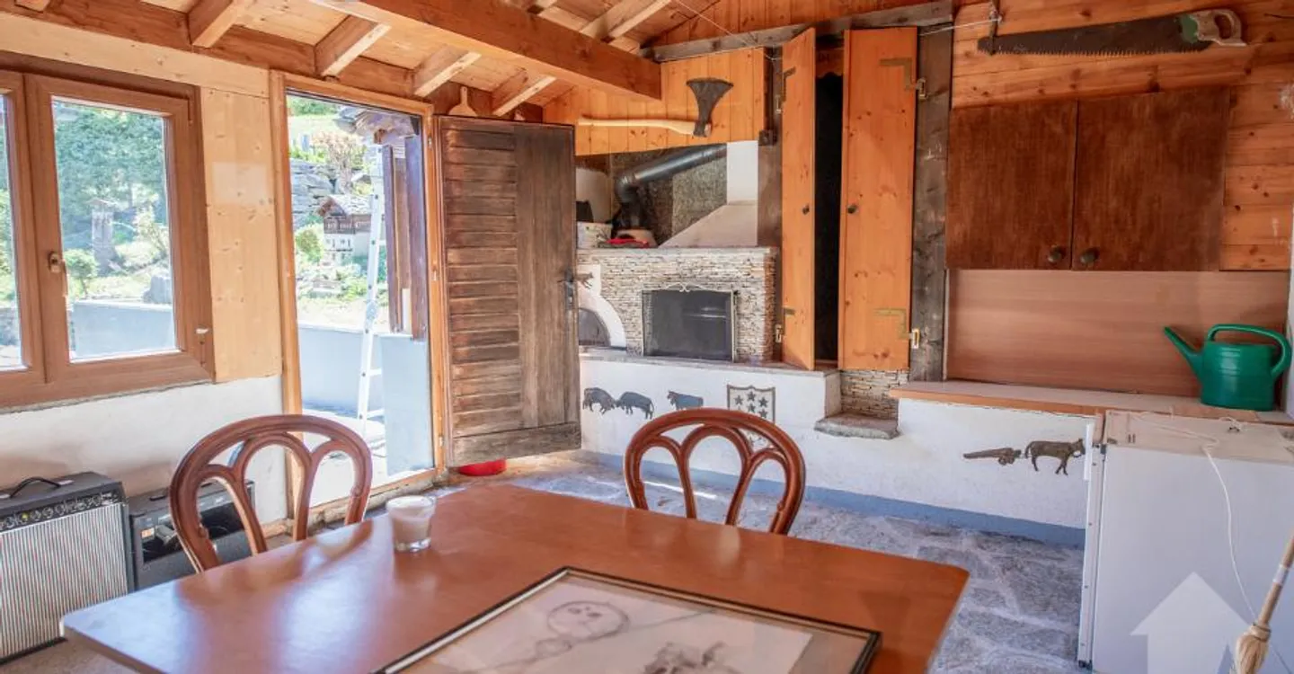 Charming Chalet with Stunning Views - Photo 11 of 12
