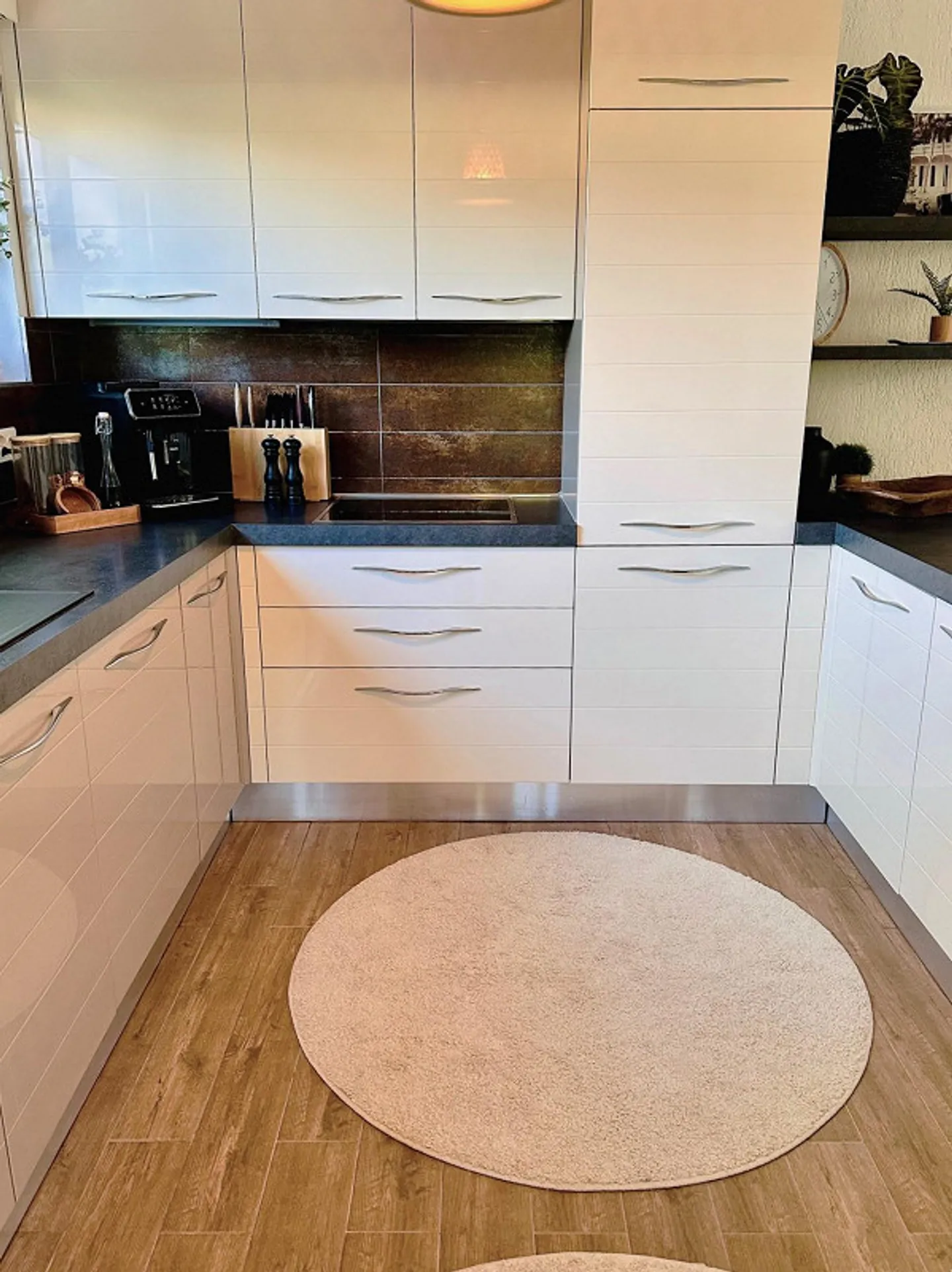 In Affitto - Elegante Appartamento con 4 Camere da Letto e Piscina nella Prestigiosa Ascona - Foto 9 di 24