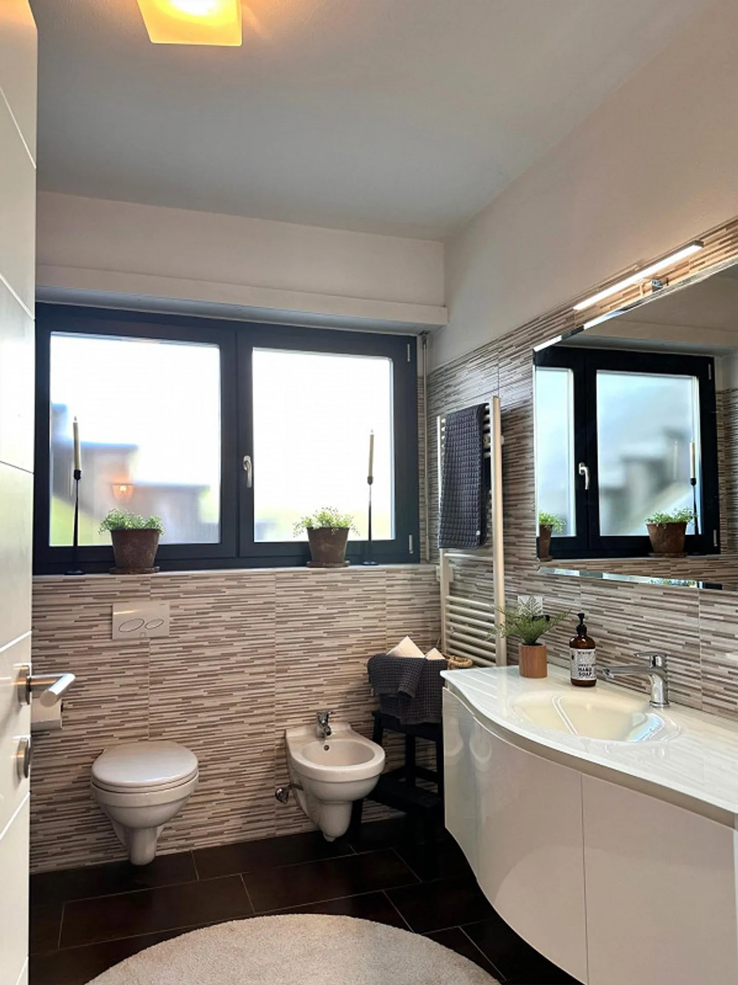 In Affitto - Elegante Appartamento con 4 Camere da Letto e Piscina nella Prestigiosa Ascona - Foto 17 di 24